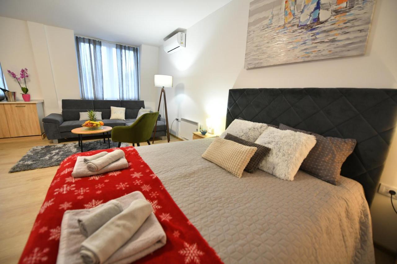 West In Apartments Čačak Esterno foto