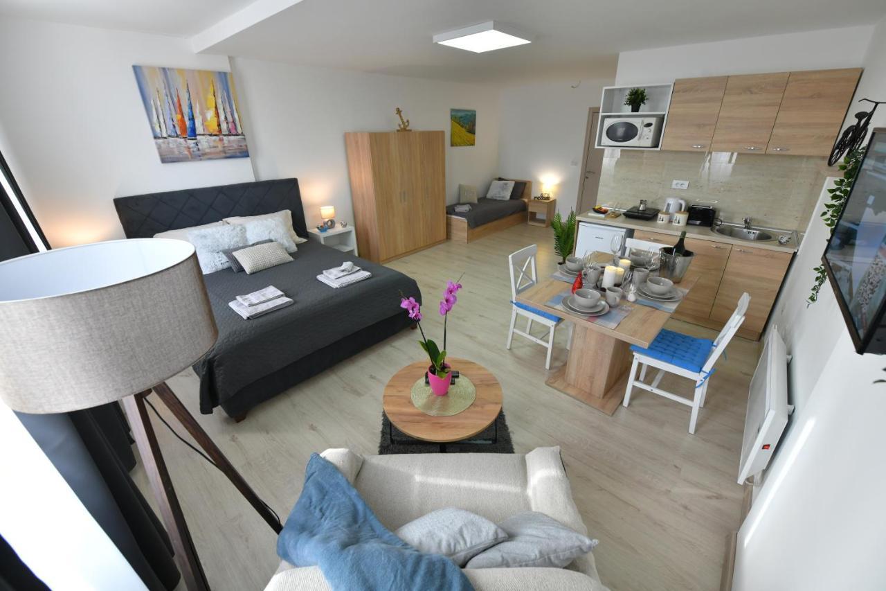 West In Apartments Čačak Esterno foto