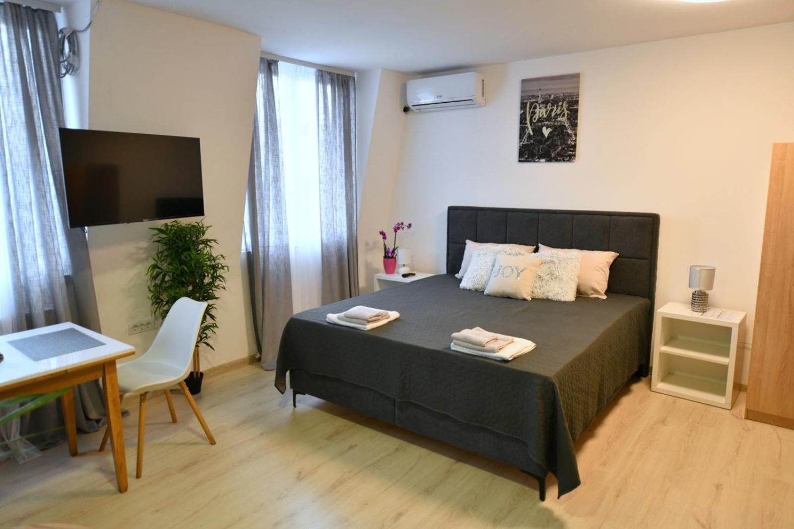 West In Apartments Čačak Esterno foto